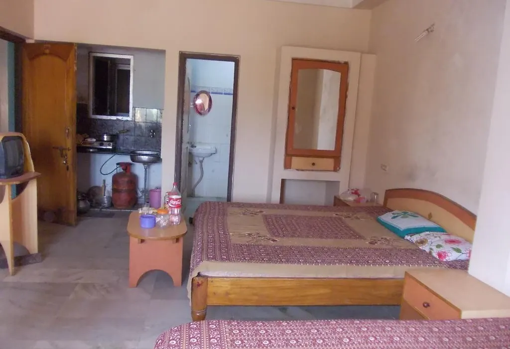 Rishaan Guest House-1