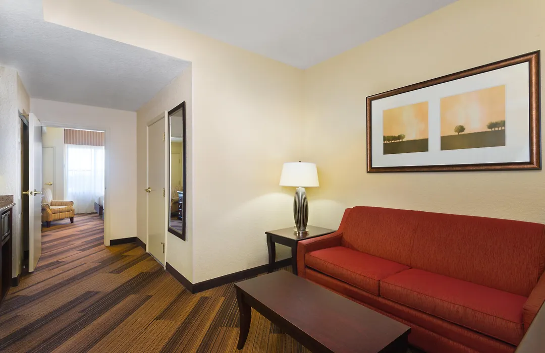 Holiday Inn Express & Suites Lakeland North I-4 By Ihg-1