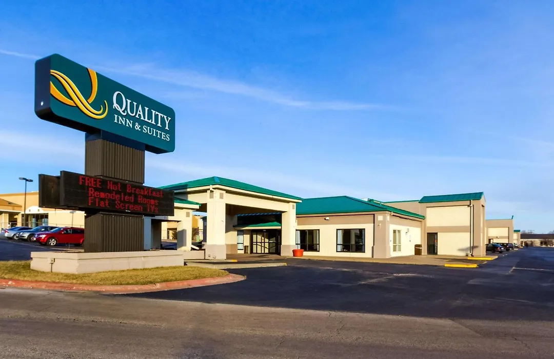 Quality Inn & Suites Moline Airport-1