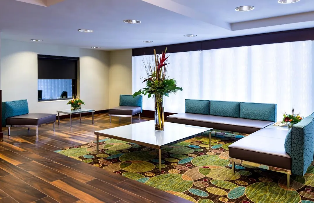 Holiday Inn Hotel & Suites Warren By Ihg-1