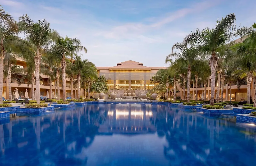 Dusit Thani Lakeview Cairo-1