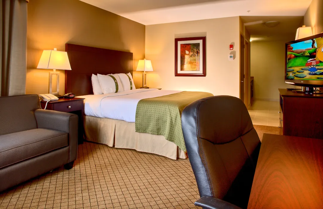 Holiday Inn Hotel And Suites-Kamloops By Ihg-1