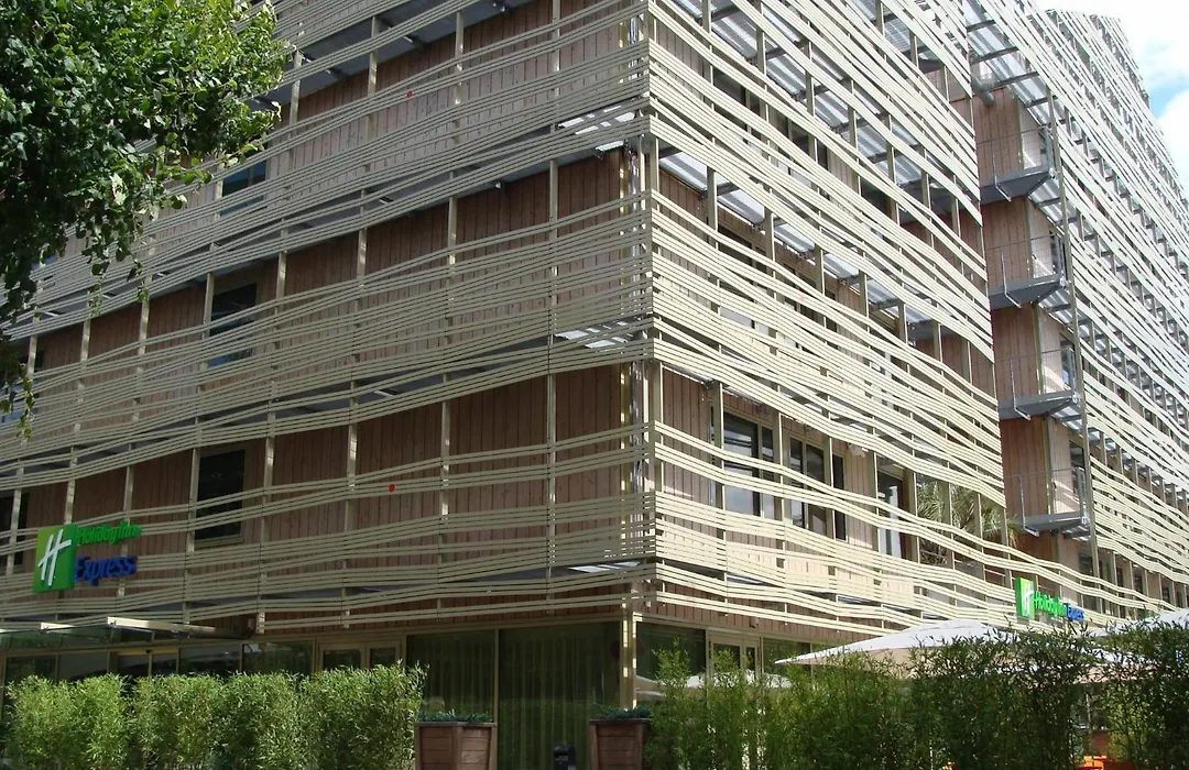 Holiday Inn Express Paris-Canal De La Villette By Ihg-1