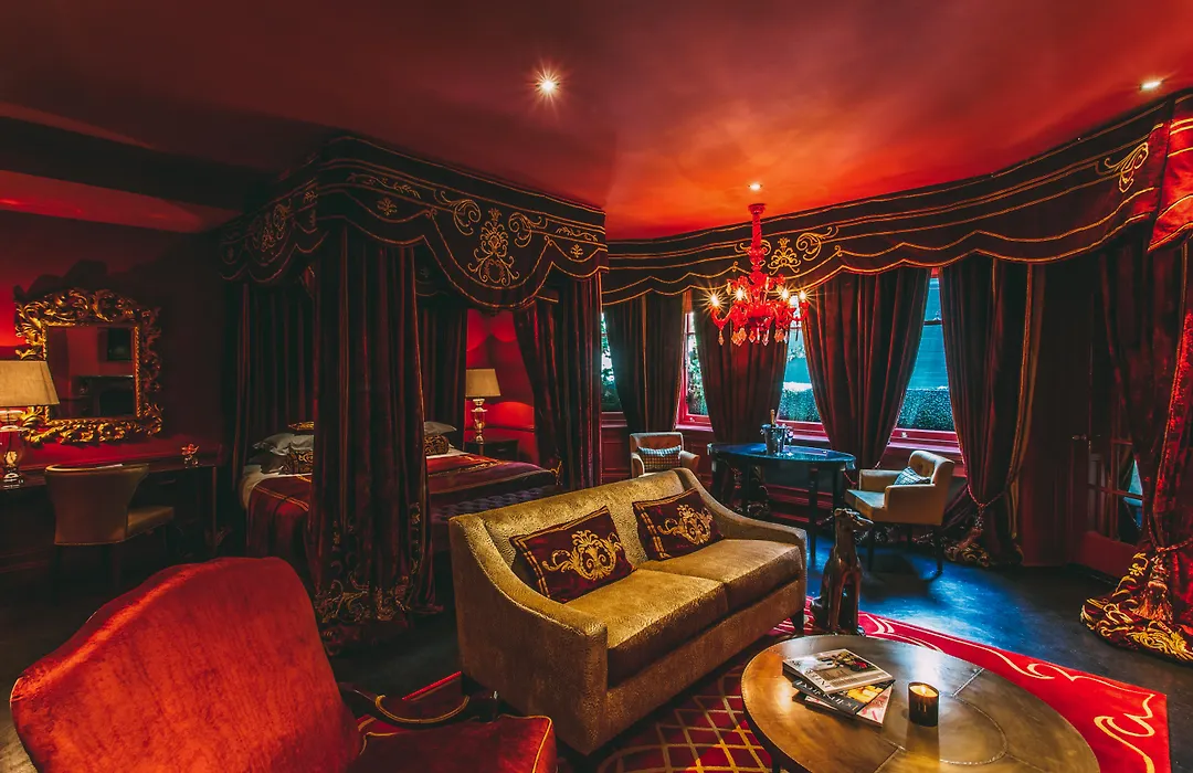 11 Cadogan Gardens And The Apartments-1