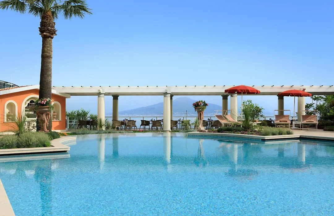 Grand Hotel Royal-1