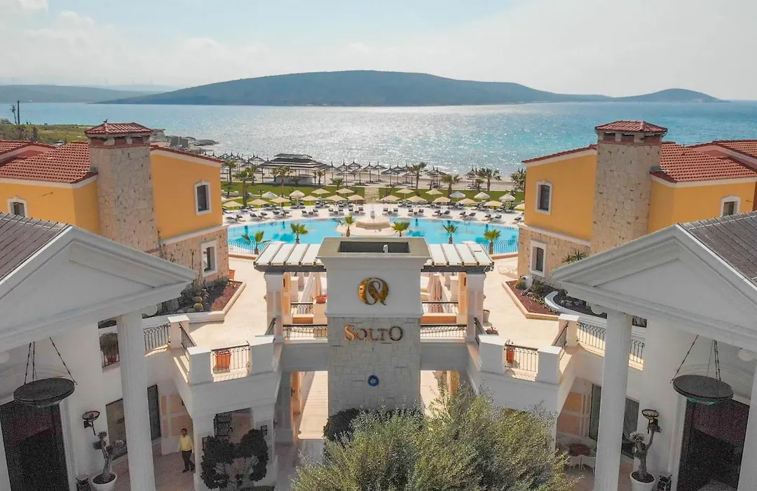 Cocos The Club Solto-1