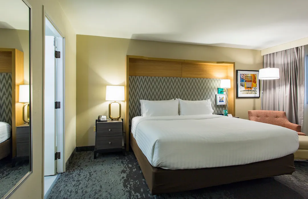 Holiday Inn Chicago North Shore By Ihg-1