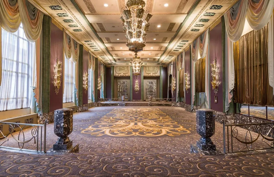 Hilton Cincinnati Netherland Plaza-1