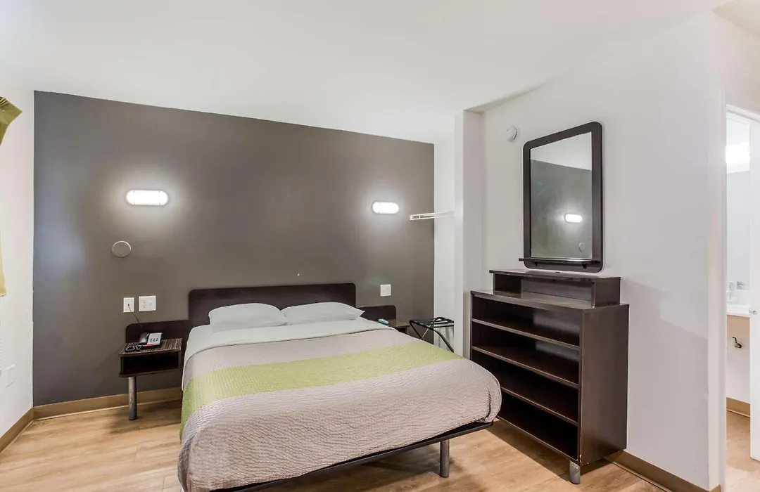 Studio 6 Extended Stay - Jacksonville, Fl - South-1