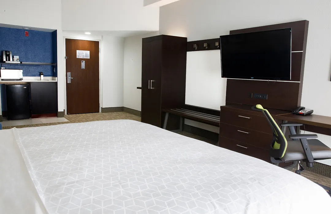 Holiday Inn Express Hotel & Suites Dayton-Huber Heights, An Ihg Hotel-1