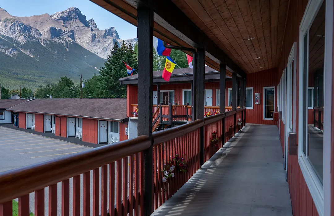 Rocky Mountain Ski Lodge-1