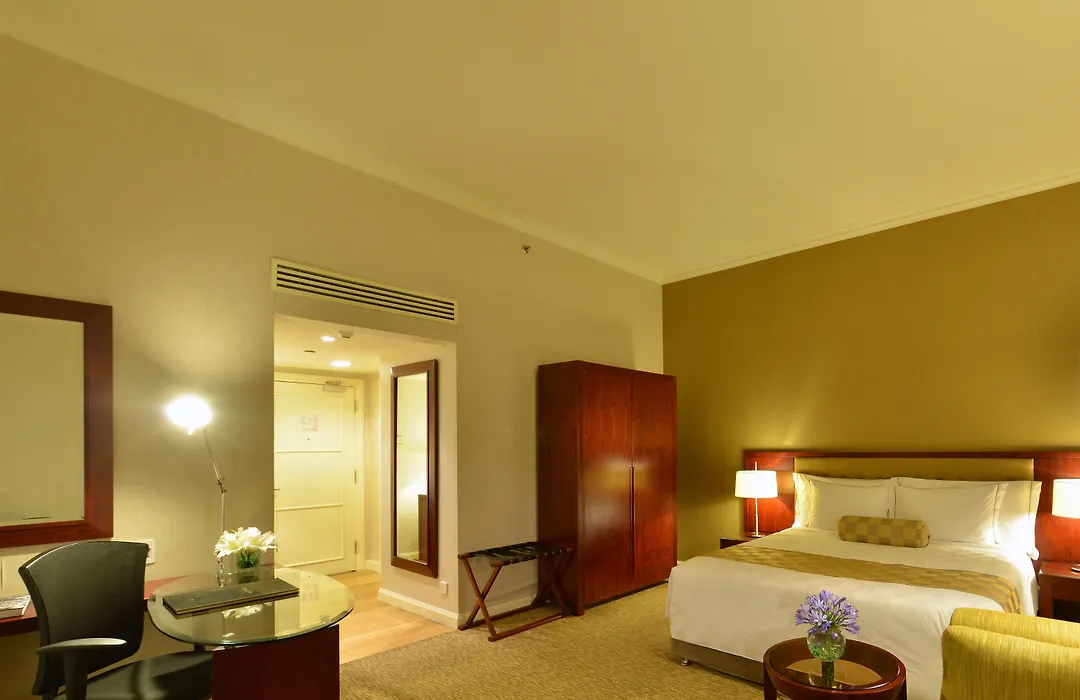 Khách sạn Equatorial Ho Chi Minh City-1