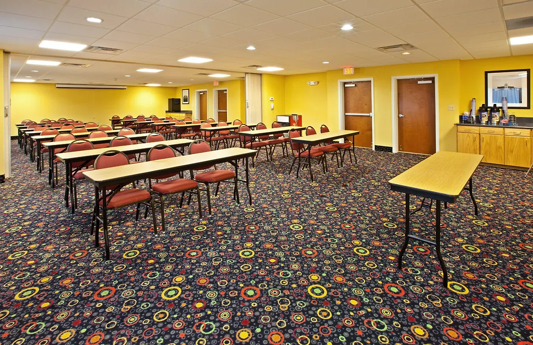 Holiday Inn Express Hotel & Suites Louisville South-Hillview, An Ihg Hotel-1