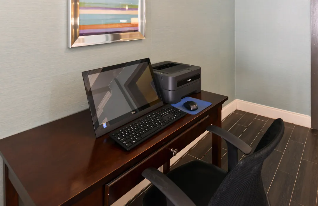 La Quinta Inn & Suites By Wyndham Bessemer-1