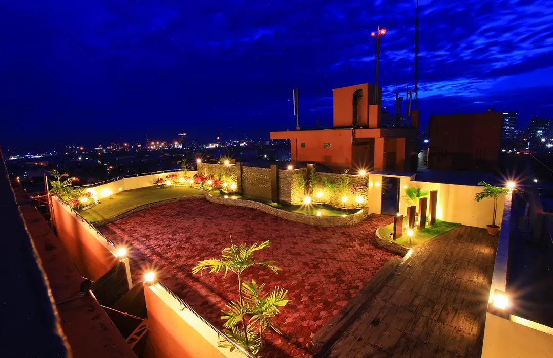Sarrosa International Hotel And Residential Suites-1