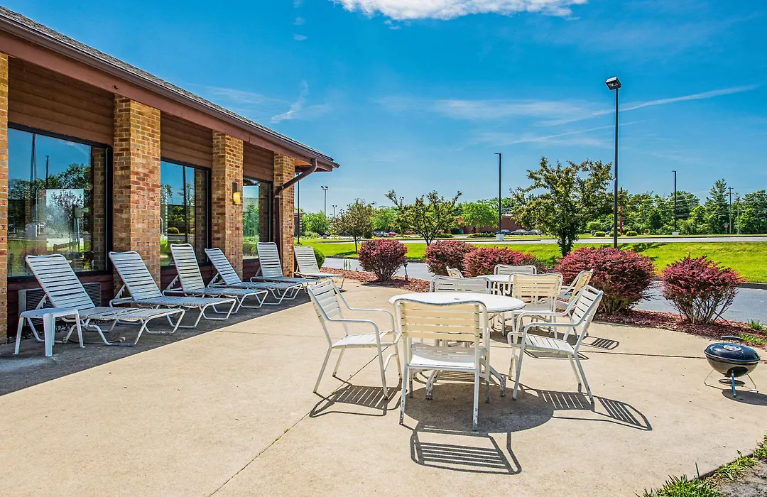 Rodeway Inn Huntington-1
