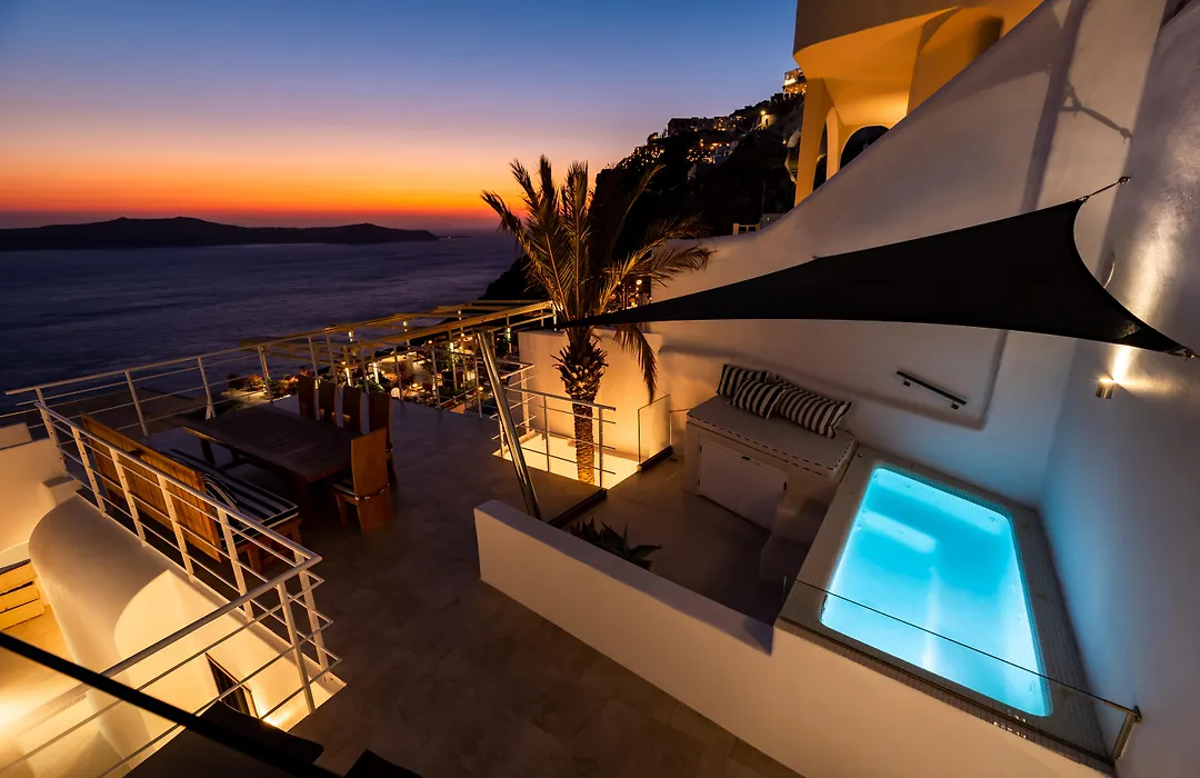 Daydream Luxury Suites-1