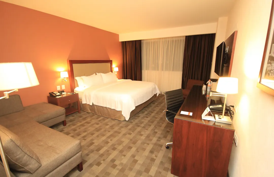 Holiday Inn & Suites Plaza Mayor By Ihg-1