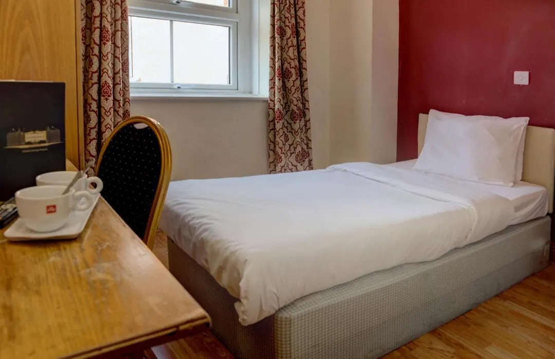 Baylis Park Hotel-1