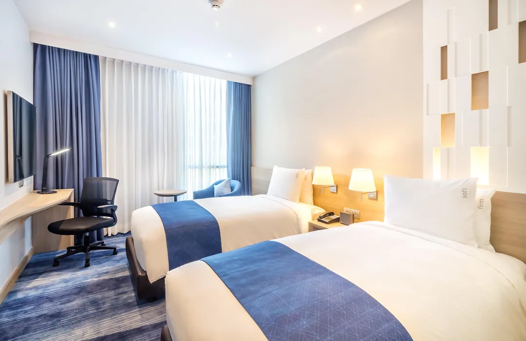 Holiday Inn Express Bangkok Soi Soonvijai By Ihg-1