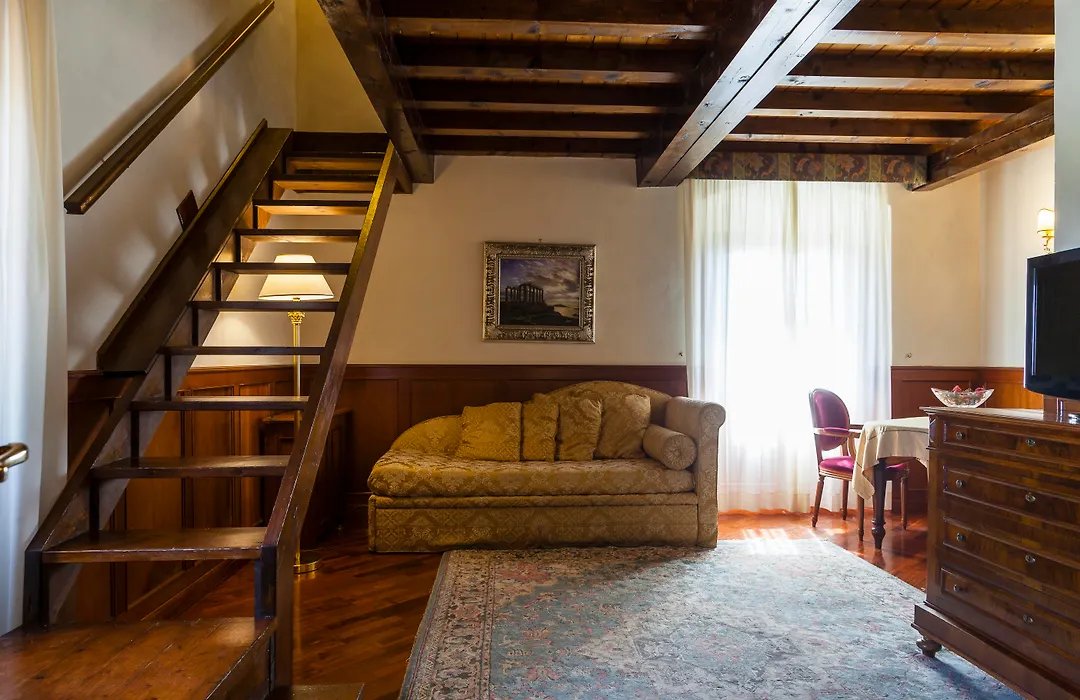 Hotel Foresteria Baglio Della Luna-1