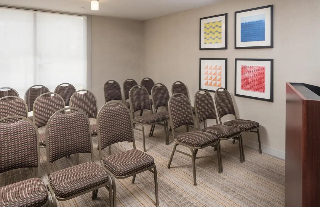 Holiday Inn Express & Suites Springfield By Ihg-1
