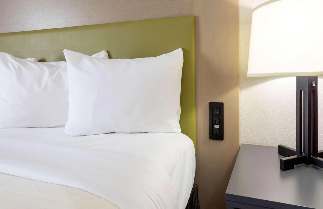 Country Inn & Suites By Radisson, Fargo, Nd-1