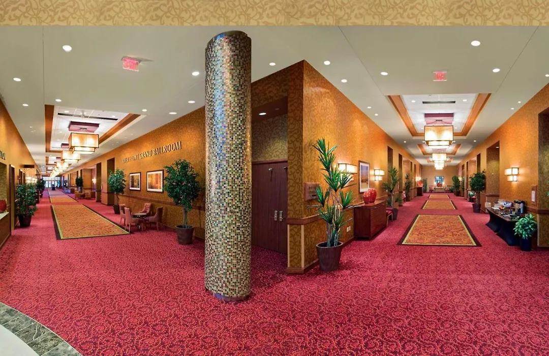 Embassy Suites East Peoria Hotel And Riverfront Conference Center-1