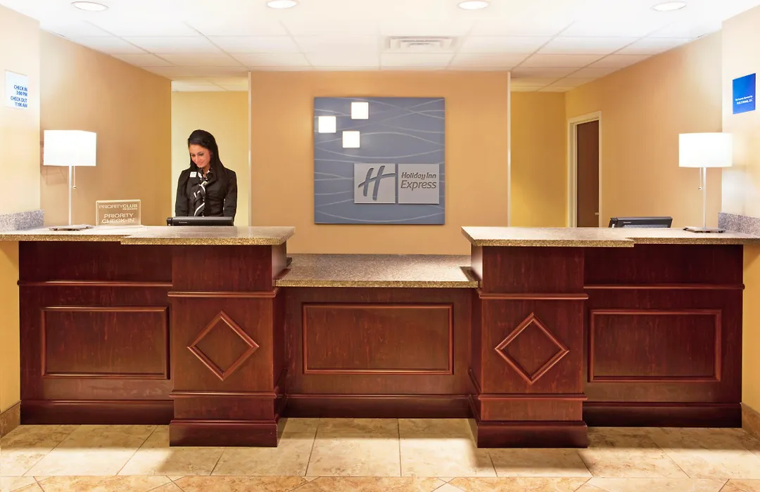 Holiday Inn Express & Suites Niagara Falls By Ihg-1