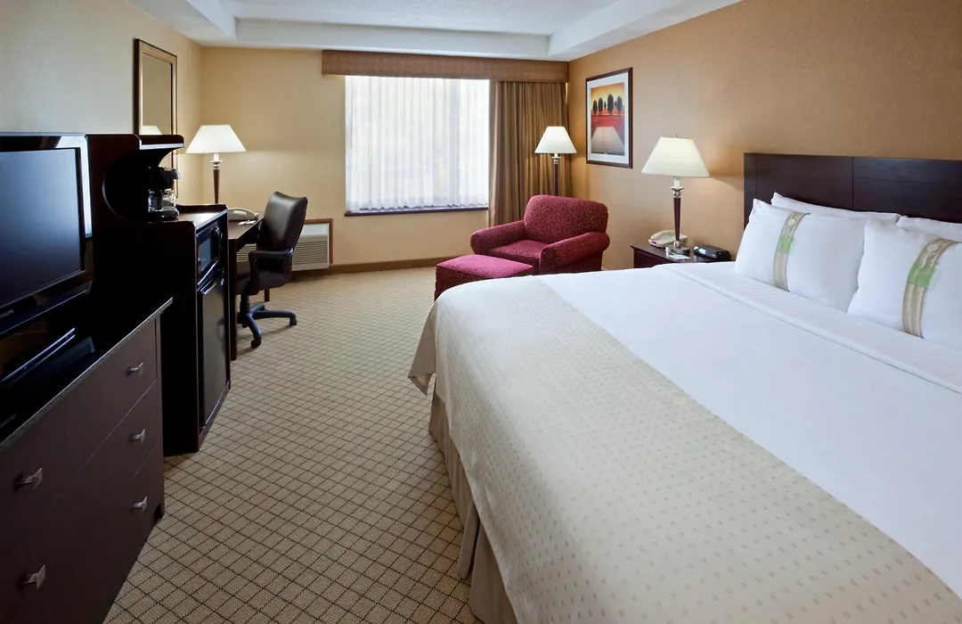 Armoni Inn & Suites-1