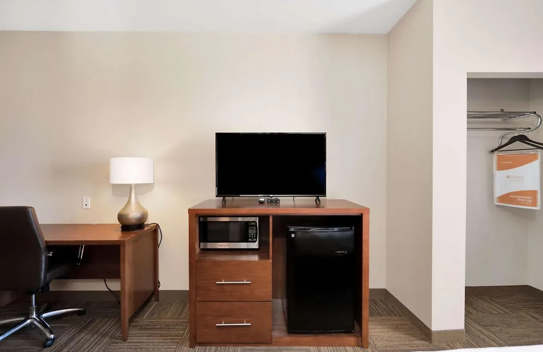Comfort Suites University-1
