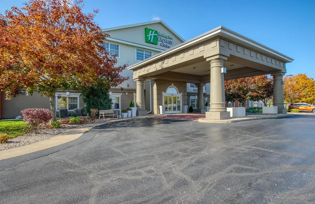 Holiday Inn Express Hotel & Suites Oshkosh - State Route 41 By Ihg-1