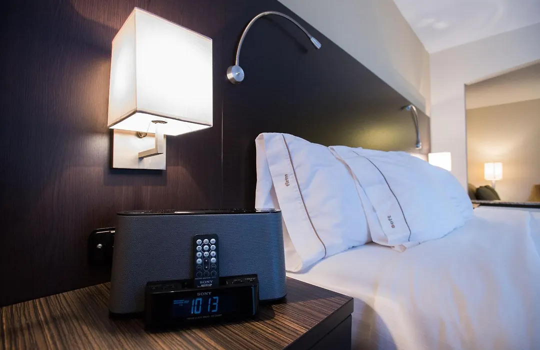 Holiday Inn Express & Suites Topeka West I-70 Wanamaker By Ihg-1