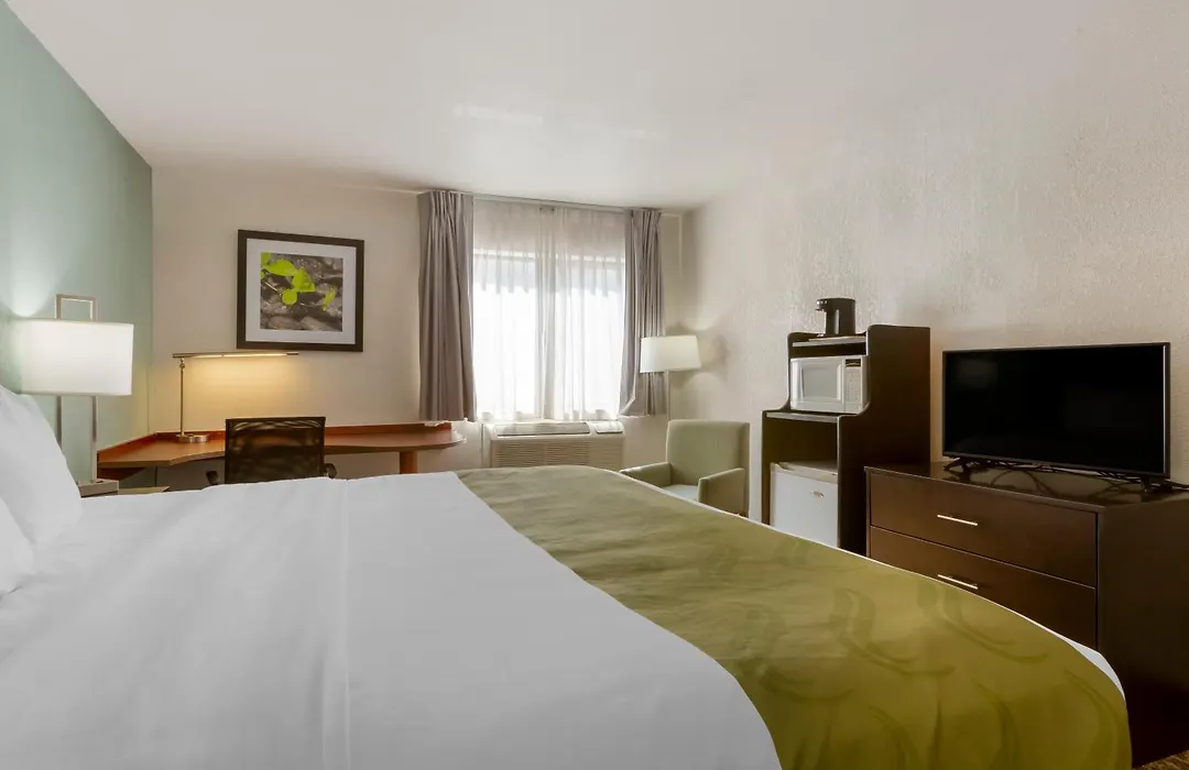 Quality Inn Alexis Rd-1