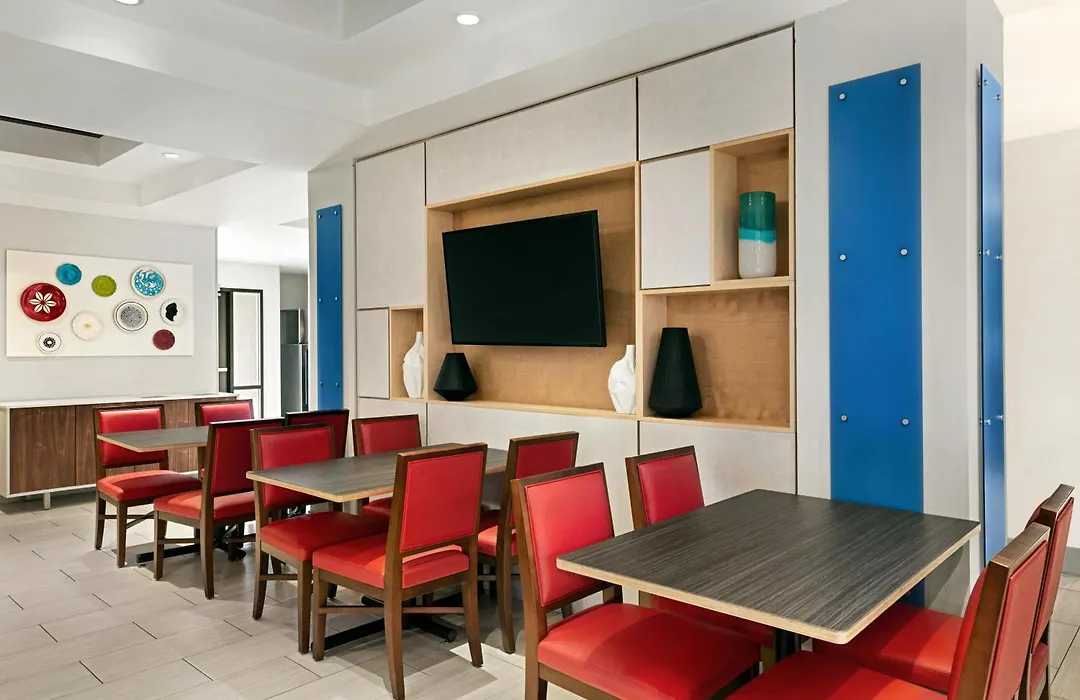 Holiday Inn Express Hotel & Suites Shawnee I-40 By Ihg-1