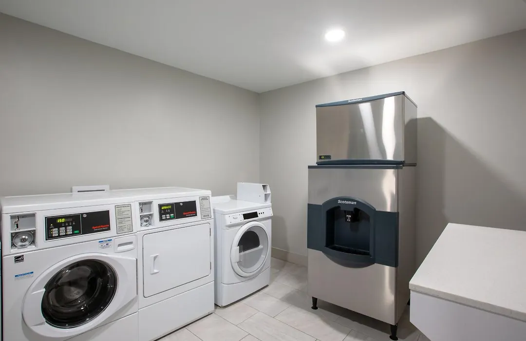 Holiday Inn Express Hotel & Suites Columbus By Ihg-1