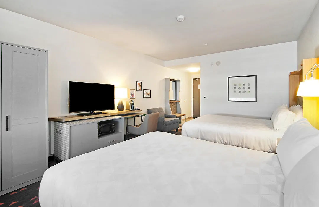 Holiday Inn Hotel & Suites - Calgary Airport North By Ihg-1
