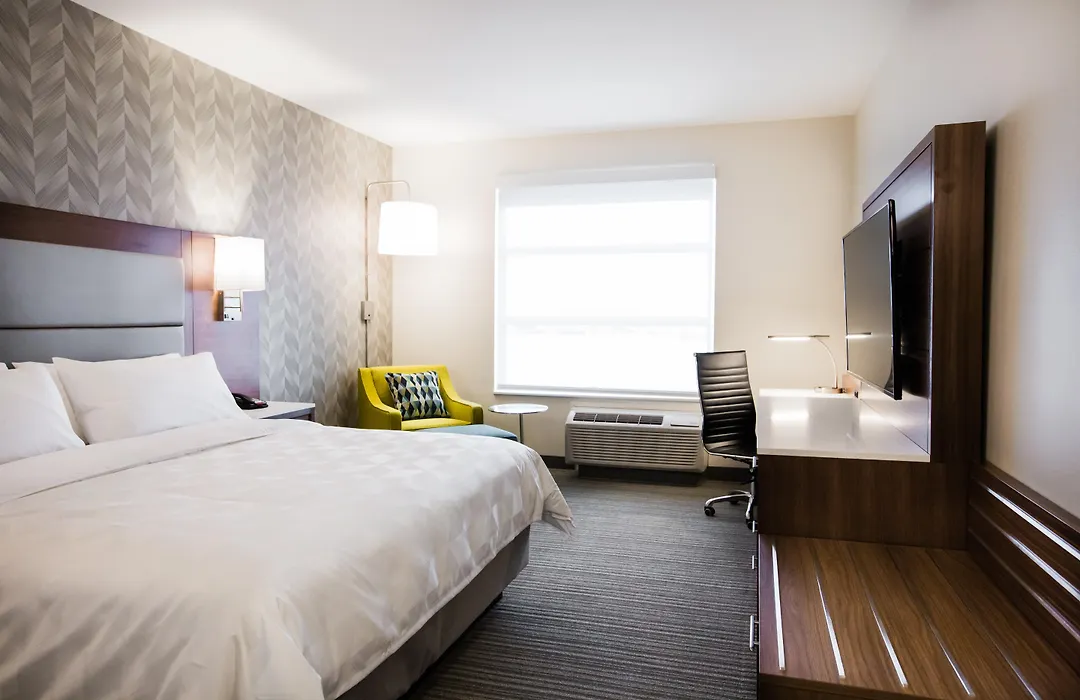 Holiday Inn Hotel & Suites Calgary South - Conference Ctr By Ihg-1