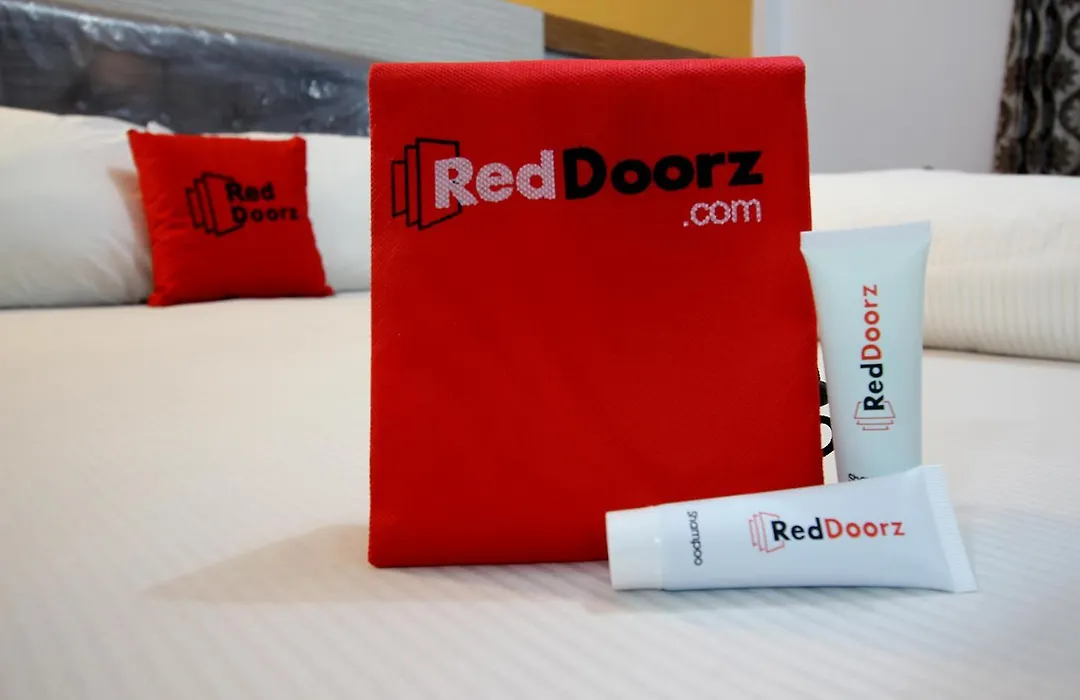 RedDoorz Plus Syariah near Lempuyangan Station 3-1