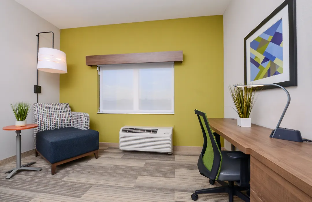 Holiday Inn Express & Suites - St. Petersburg - Madeira Beach By Ihg-1