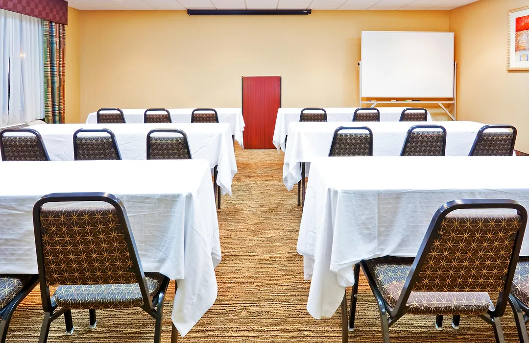 Holiday Inn Express Hotel & Suites-Magee, An Ihg Hotel-1