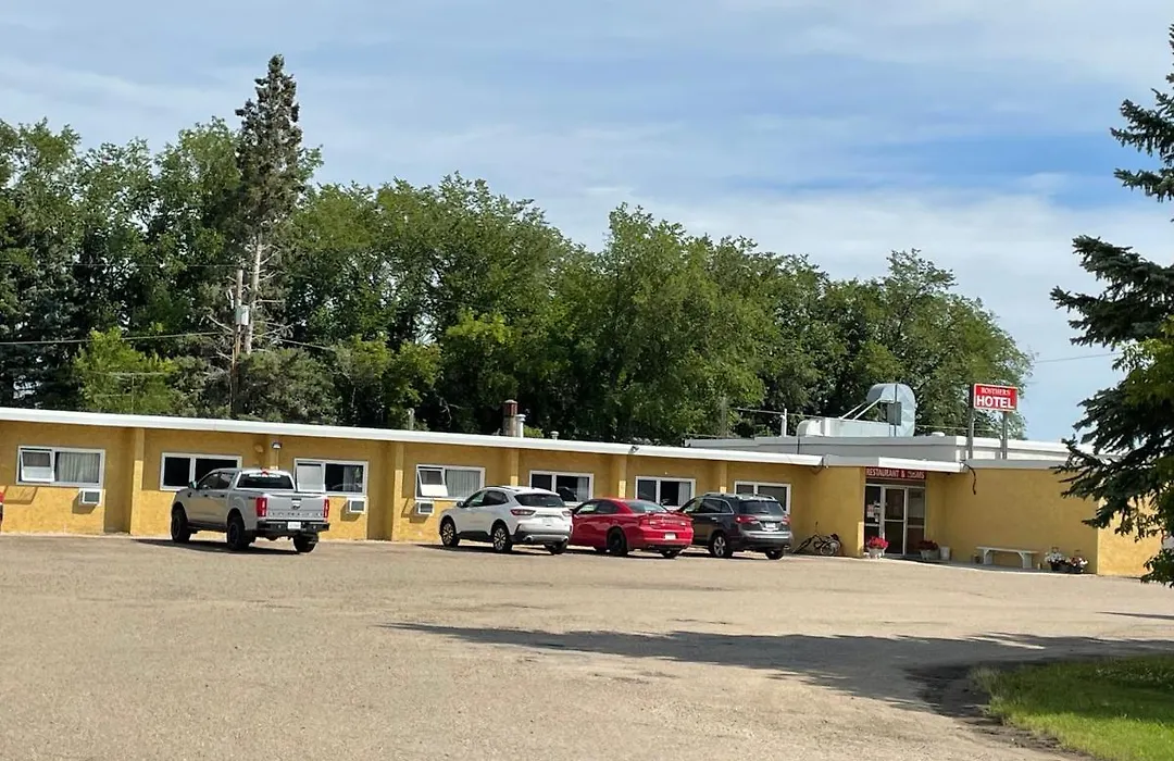 Rosthern Hotel-1