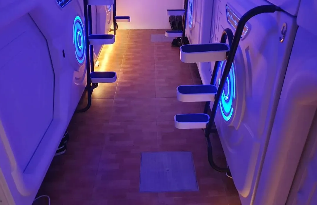 flor hostel capsules-1