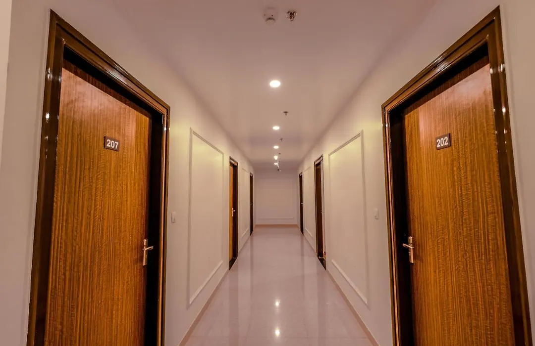 Hotel Lalita Palace-1