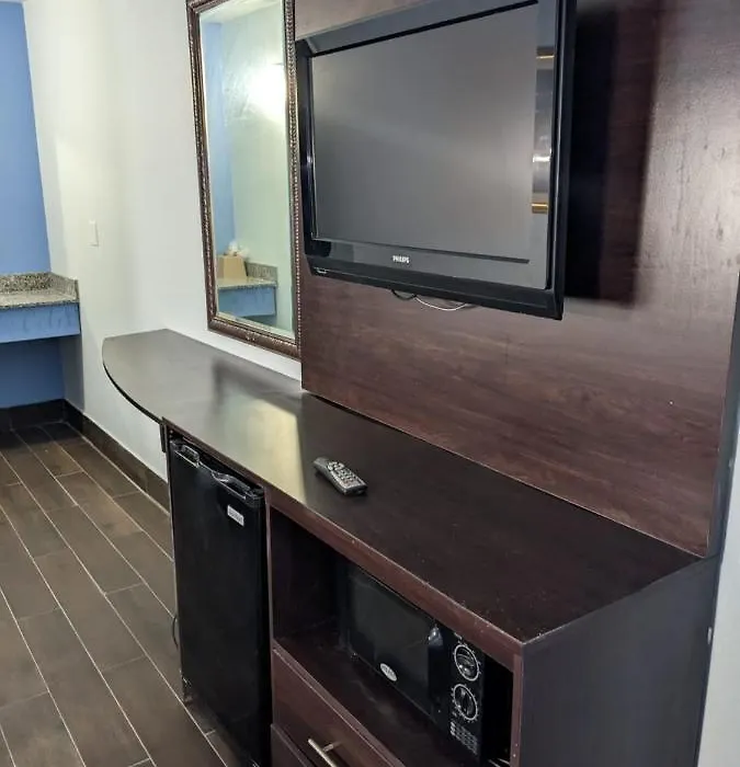 Budget Inn Alexandria-1