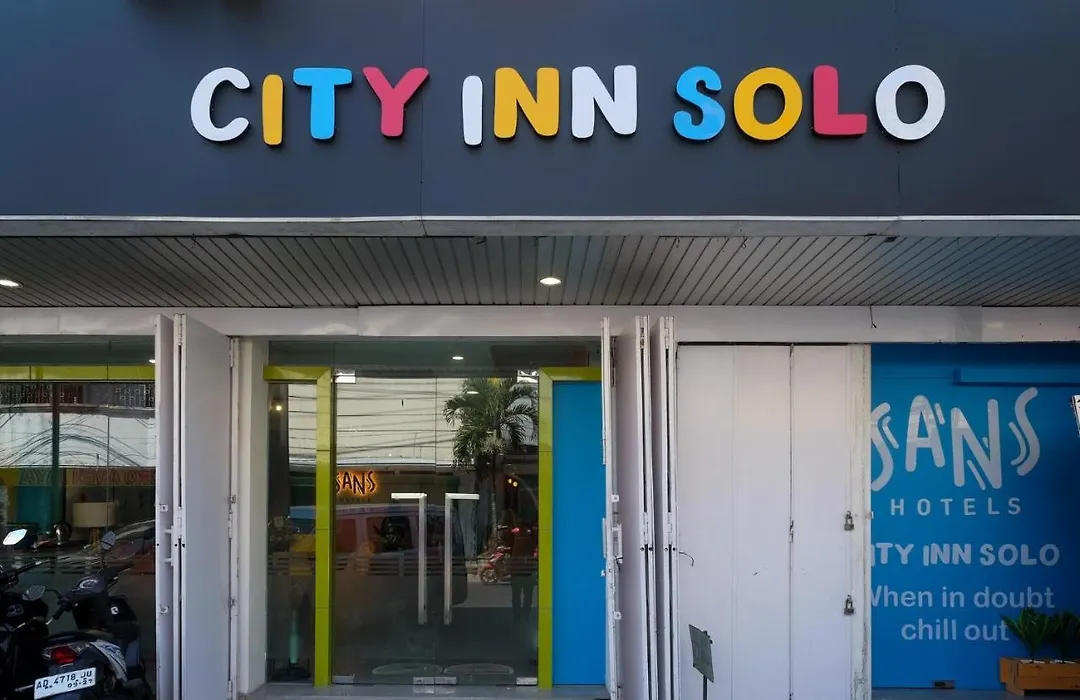 Sans Hotel City Inn Solo By Reddoorz-1