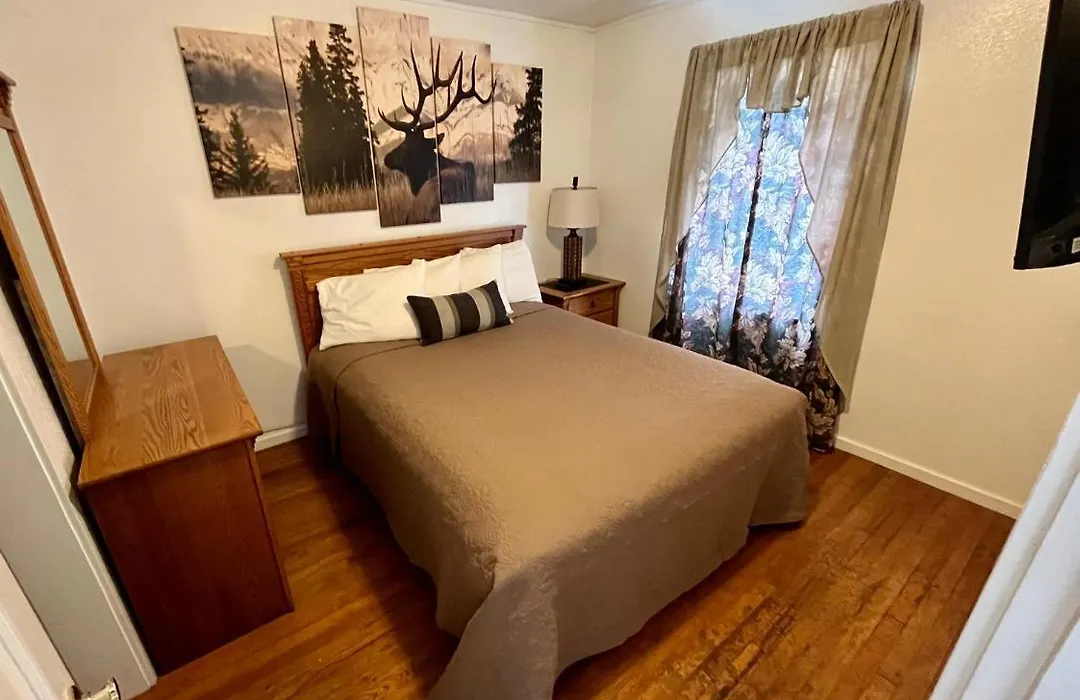 The Cascade Motel-1
