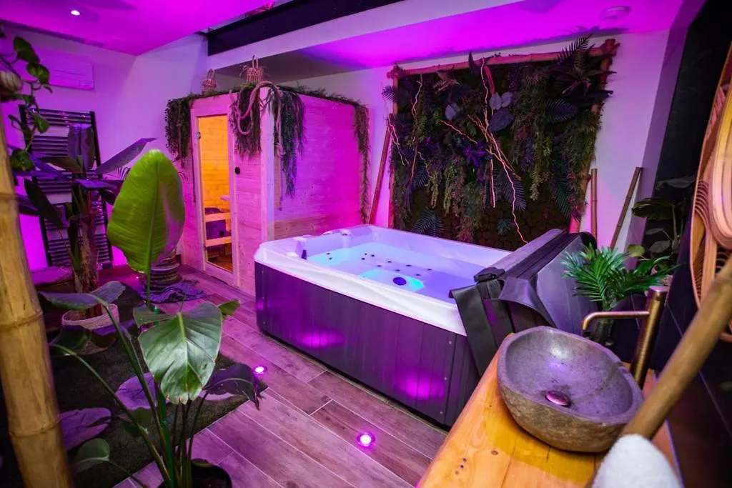 L'Evasion Loveroom-1