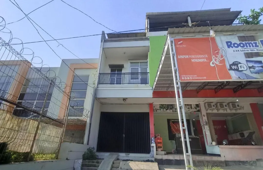 Oyo Life 92877 Hotel Rainbow 7296-1