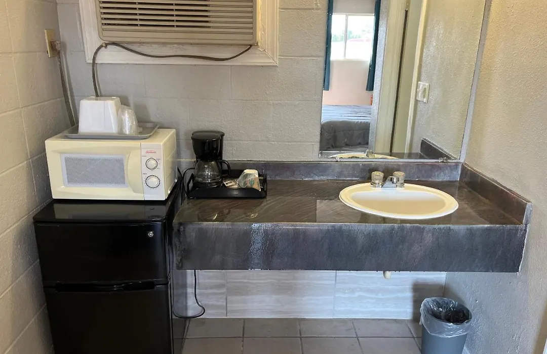 Budget Inn Of Mena-1